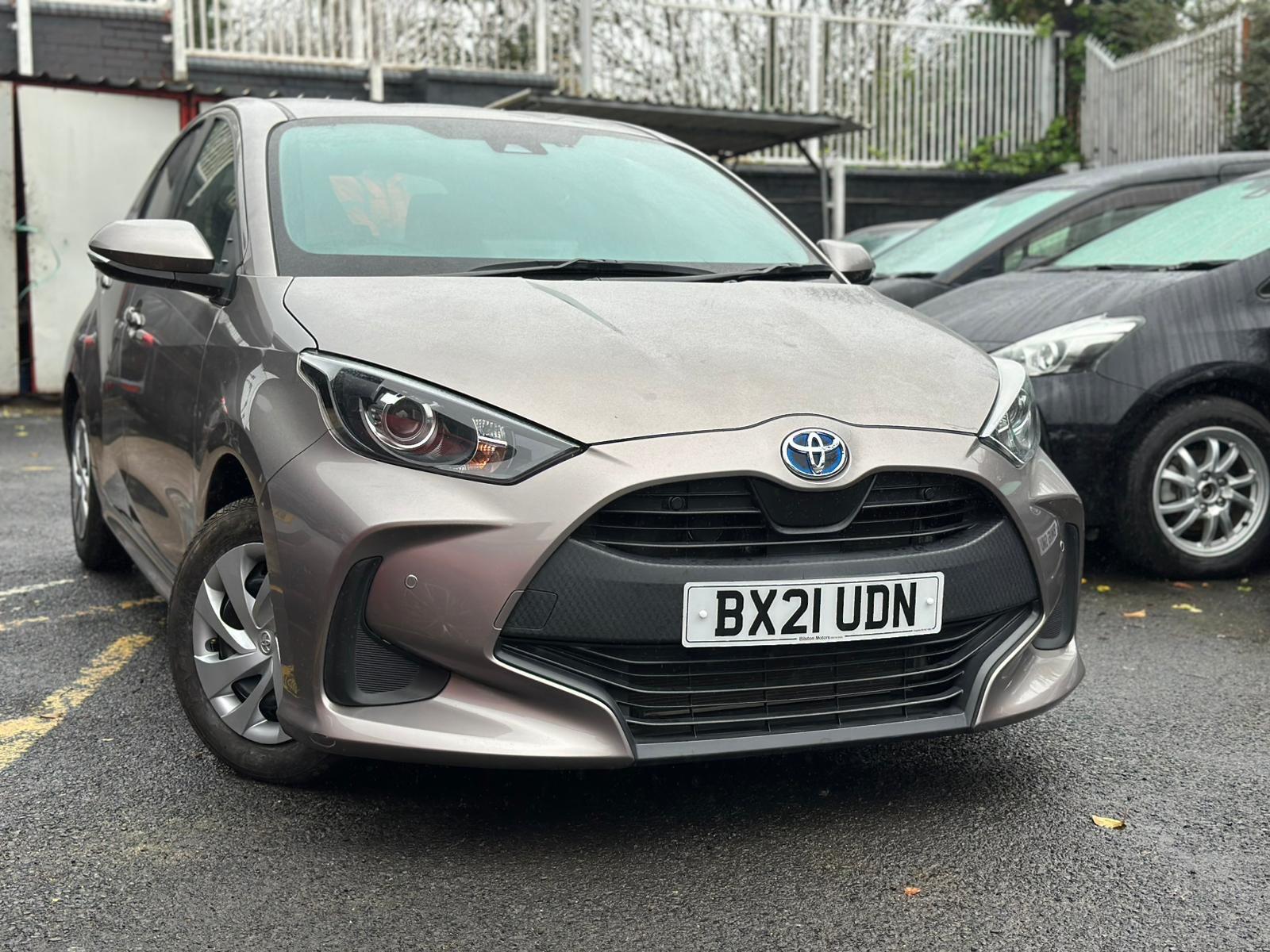 Toyota Yaris - 1.5 VVT-h Design E-CVT Euro 6 (s/s) 5dr - Hatchback (2020 -) Image